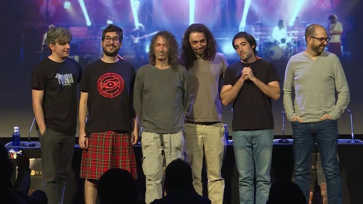 Entrevista a Robe: "La puerta de Extremoduro no está cerrada"