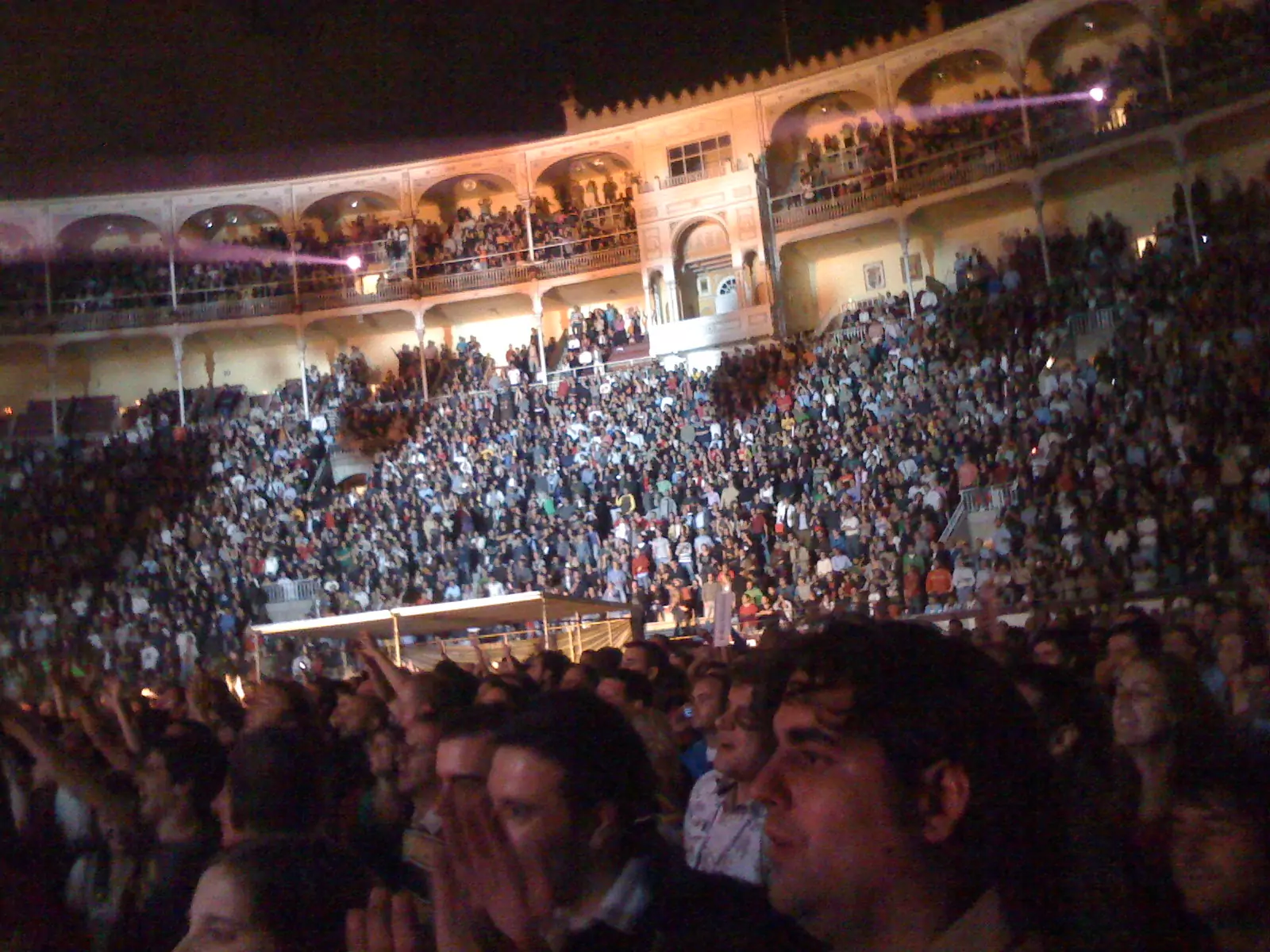 R.E.M. el 1 de octubre de 2008 en la plaza de toros de Las Ventas de Madrid