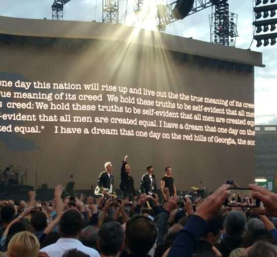 La historia de U2: el milagro irlandés nacido en una cocina en 1976