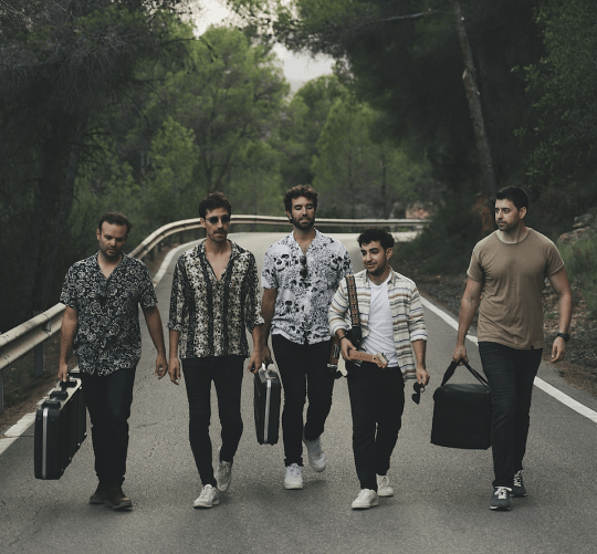 'Tierra y cicatrices' es el primer single de 'Ciencia y ficción', el nuevo EP que Valiente Bosque irá presentando durante los próximos meses.