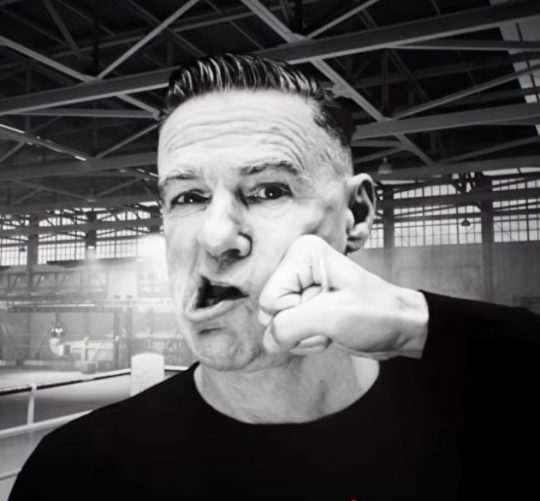 Bryan Adams lanza hoy su nuevo single 'Roll With The Punches'
