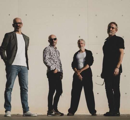 Anora Kito inicia una nueva etapa musical con el lanzamiento de su nuevo sencillo, 'Sin mí', adelanto de su próximo disco, 'Universal'.