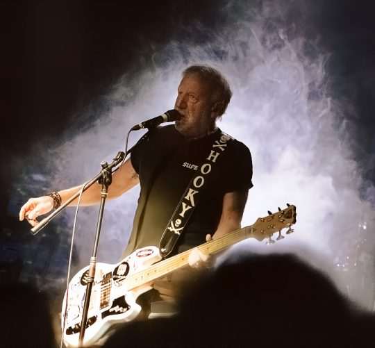 Peter Hook durante su concierto en la sala Wagon de Madrid el 7 de noviembre de 2025