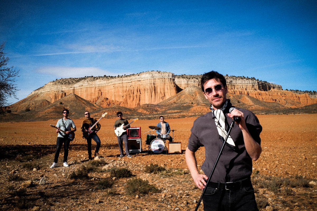 '¿A dónde vamos?' es el nuevo sencillo de Valiente Bosque y cuarta entrega de su EP, 'Ciencia y ficción', que llega ya con su propio videoclip