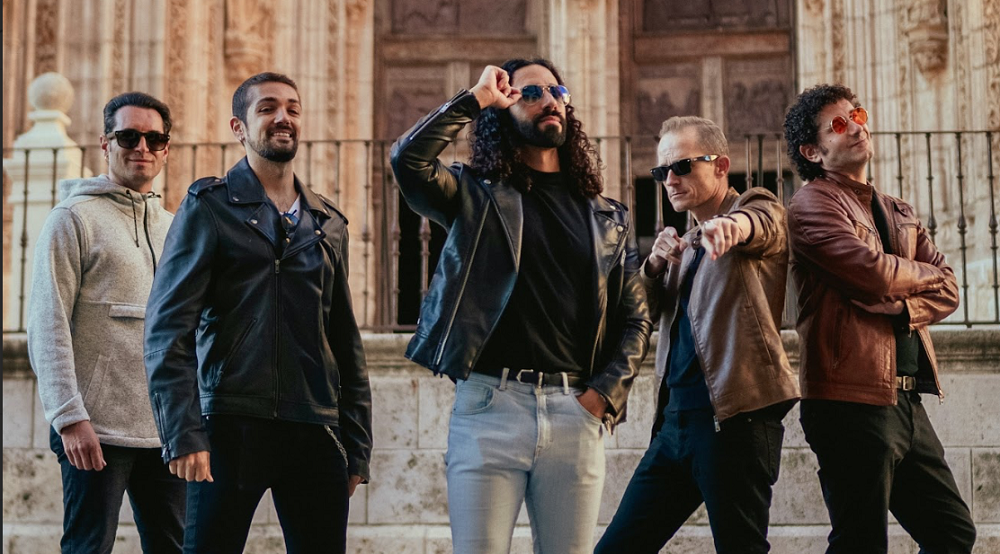 DenisDenis y Embusteros han fusionado sus talentos en 'No voy a parar'. Un nuevo single que ya está disponible en las plataformas digitales