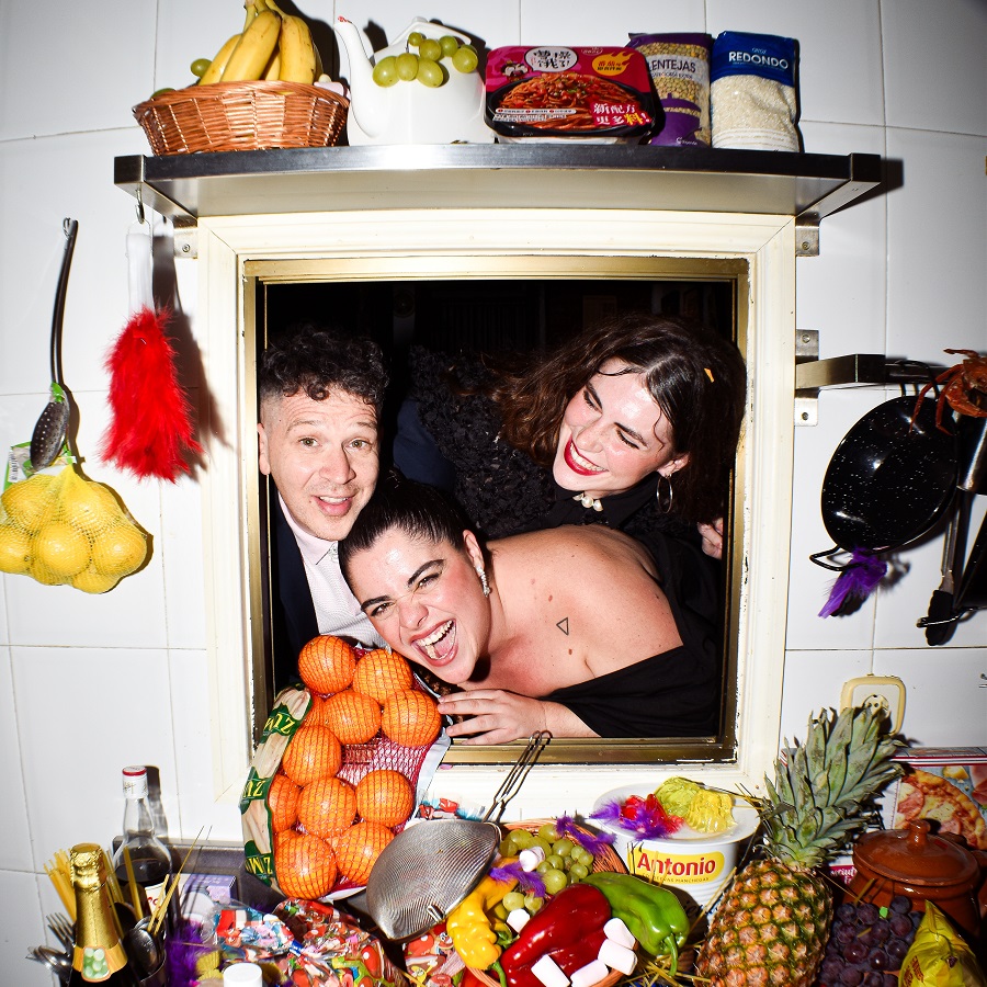 Calequi y Las Panteras se embarca en una gira de conciertos que recorrerá diversas ciudades para presentar su notable álbum 'Mezcla Rica'