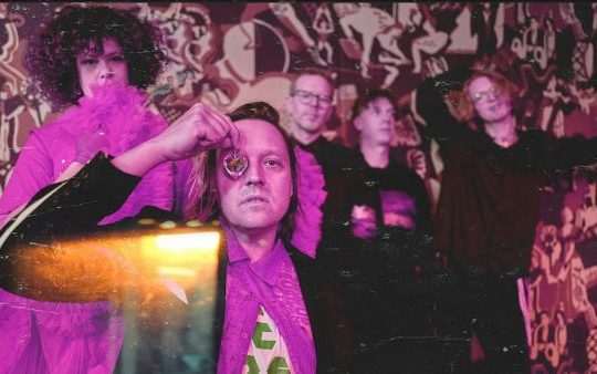 Arcade Fire presentan 'Pink Elephant', su séptimo álbum de estudio, ya disponible para su escucha en las plataformas musicales habituales