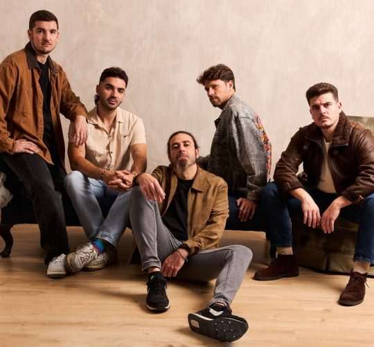 Ya está disponible en plataformas 'Generación H', el segundo avance para lo que será el nuevo álbum de la banda zaragozana Pared con Pared