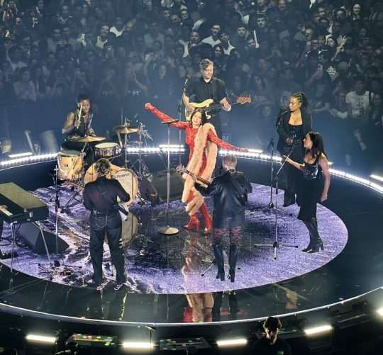 Crónica del concierto de Dua Lipa la noche del lunes 12 de mayo de 2025 en un Movistar Arena (Palacio de los Deportes) lleno hasta la bandera