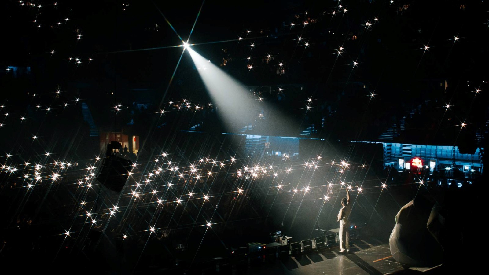 El Movistar Arena interrumpe el segundo concierto de Myke Towers para que cumpliese los límites de sonido antes establecidos por contrato