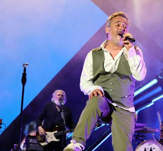 Crónica del concierto de Love of Lesbian en el Festival Tomavistas de Madrid el viernes 30 de junio de 2025 y fuimos tan felices, tantísimo