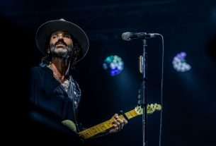 Sábado feriado extremadamente acalorado en el Movistar Arena con Leiva, clásico a los cuarenta (y tantos) en un concierto bien estupendo