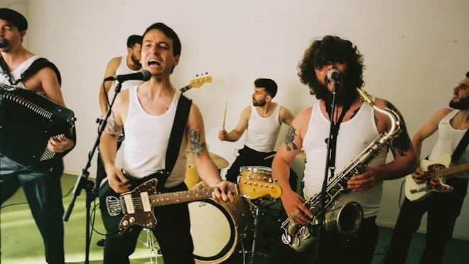 LA M.O.D.A. regresa a lo Bruce Springsteen con 'Los tiempos que vivimos', primer single de su próximo disco, que llegará durante este 2025