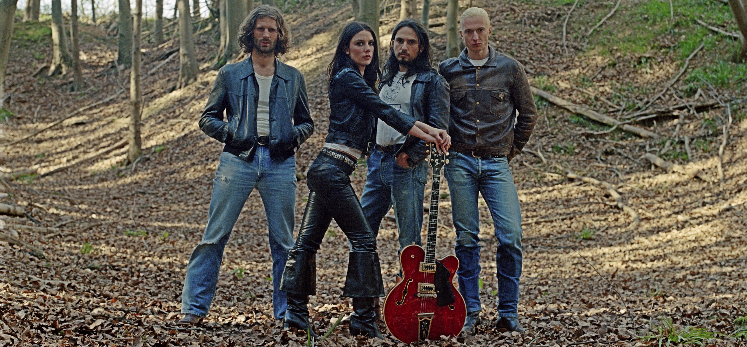 Wolf Alice presenta 'White horses', otra nueva canción de su tan esperado nuevo álbum, 'The Clearing', que llegará el 22 próximo de agosto