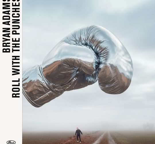 Bryan Adams lanza su nuevo disco de estudio, 'Roll with the punches', su primer trabajo publicado a través de su propio sello Bad Records