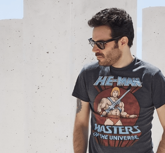 'Veo la luz' es un viaje sonoro a propuesta de Código Bushido que desafía las convenciones, y adelanto del nuevo disco que llega en octubre