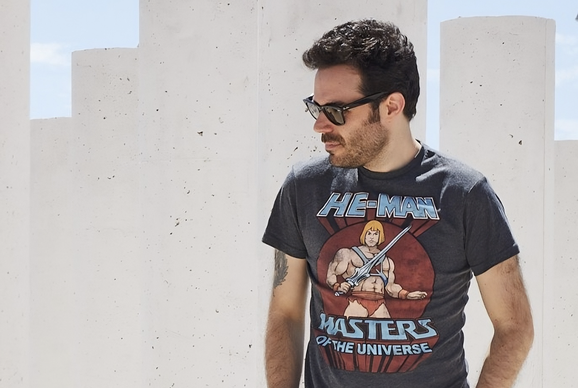 'Veo la luz' es un viaje sonoro a propuesta de Código Bushido que desafía las convenciones, y adelanto del nuevo disco que llega en octubre