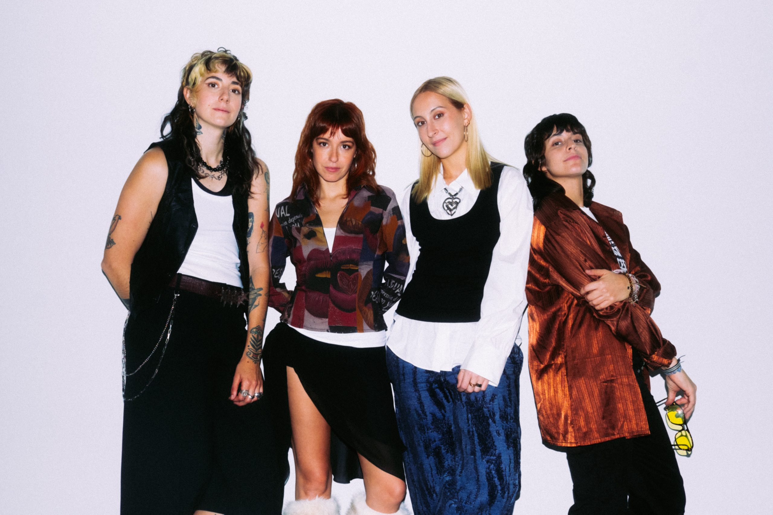 Ginebras arranca su nueva era musical con 'Mi diario', sincero y guitarrero primer single del tercer disco que la banda editará en 2026