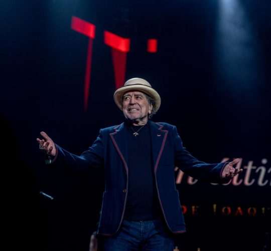 Crónica del último concierto de la carrera de Joaquín Sabina, celebrado el domingo 30 de noviembre de 2025 en el Movistar Arena de Madrid