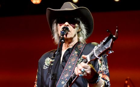 Fotos del concierto de The Waterboys en Barcelona el 27 de noviembre. Son de Houston Party Music.