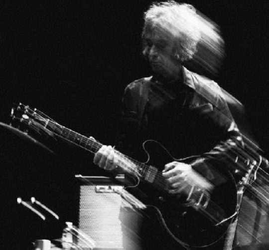 El guitarrista y teclista de The Cure, Perry Bamonte, ha muerto a los 65 años, tal y como ha confirmado la banda en su página web oficial