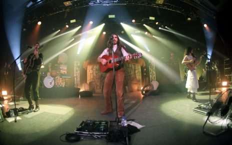 Carlos Ares en La Riviera