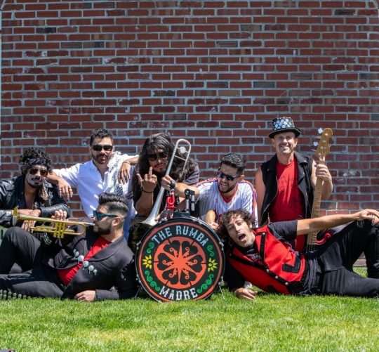 The Rumba Madre lanza 'Juanito'. Un single que combina humor y crítica política para reflexionar sobre el auge del fanatismo en todo el mundo