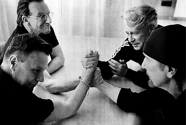 U2 lanza 'Days of Ash'