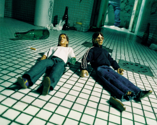 El nuevo disco de Cora Yako está muy guapo. En esta loca casa, donde la música, como el heroico mar, no cesa, se ha decidido que sí