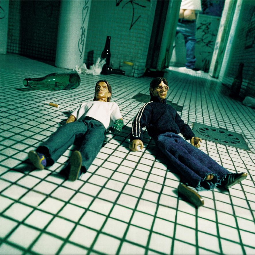 El nuevo disco de Cora Yako está muy guapo. En esta loca casa, donde la música, como el heroico mar, no cesa, se ha decidido que sí