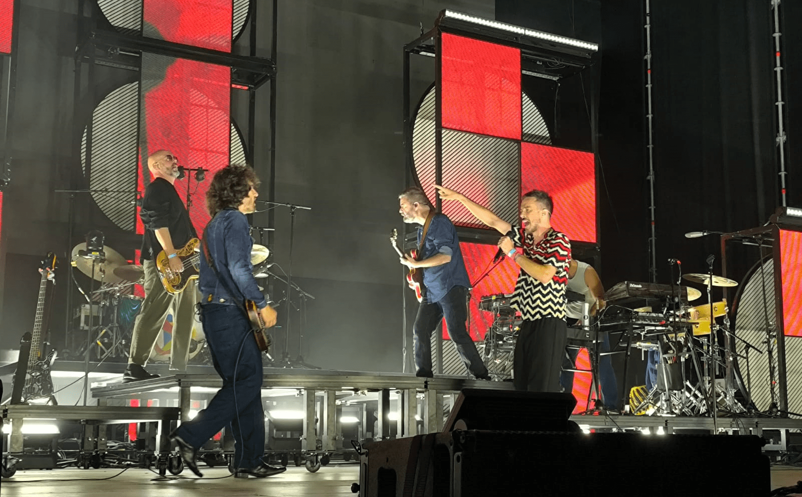 Crónicas relacionadas Vetusta Morla en el Parque Enrique Tierno Galván en 2024: figurantes en un día de lluvia La noche que vitorear a Vetusta Morla resultó ser lucha de clases