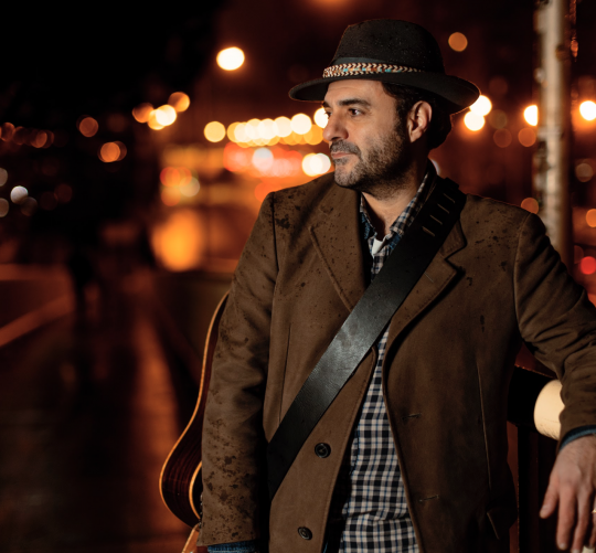 Fer Cabildo presenta 'Austin, Texas', el tercer single de su álbum debut, 'Trenes de regreso', que verá la luz próximamente.