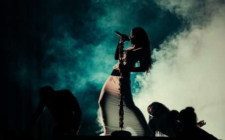 Crónica del concierto de Rosalía en el Movistar Arena de Madrid el lunes 30 de marzo de 2026 dentro de su extensa gira mundial 'Lux Tour'