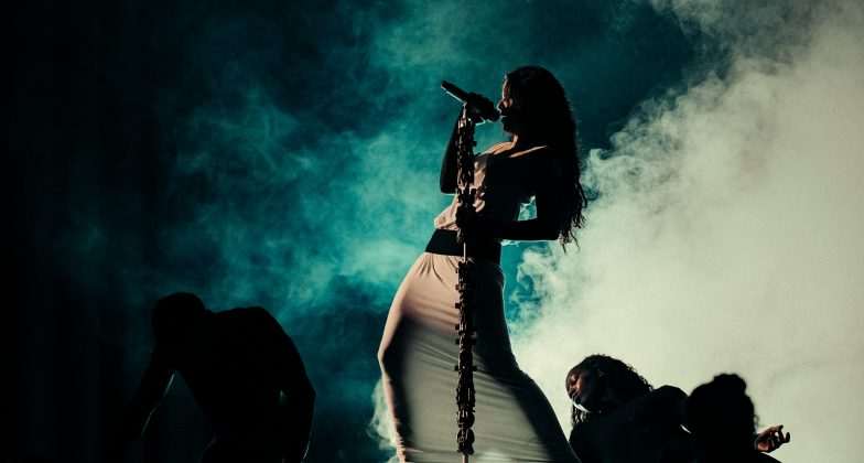 Crónica del concierto de Rosalía en el Movistar Arena de Madrid el lunes 30 de marzo de 2026 dentro de su extensa gira mundial 'Lux Tour'