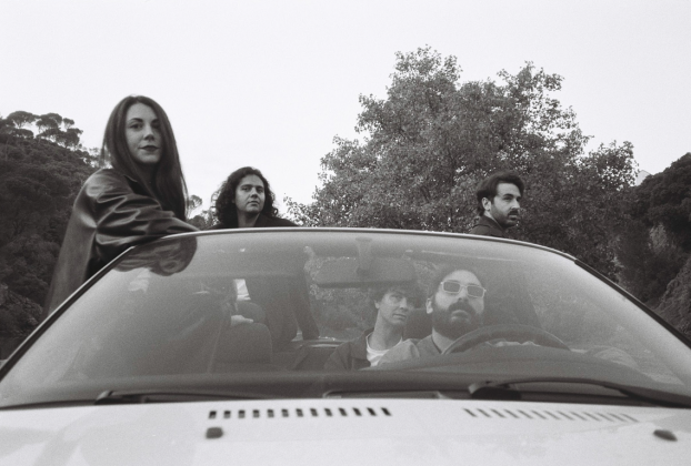 Extraños Pasajeros presenta nuevo single, 'El ruido de los coches'. Una canción que la banda presentará el 9 de abril en Copérnico (Madrid).