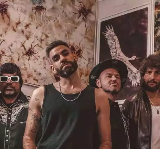 Vuelo Fidji presenta su nuevo single y videoclip, 'Pasta'. Una de sus piezas más emocionales y directas hasta la fecha