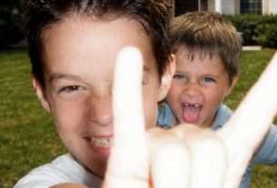 Rata, banda integrada por Daniel Sabater y Félix Esteban, sale de su madriguera e irrumpe en la escena musical nacional con un primer disco