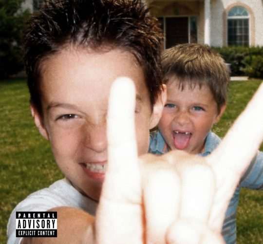 Rata, banda integrada por Daniel Sabater y Félix Esteban, sale de su madriguera e irrumpe en la escena musical nacional con un primer disco