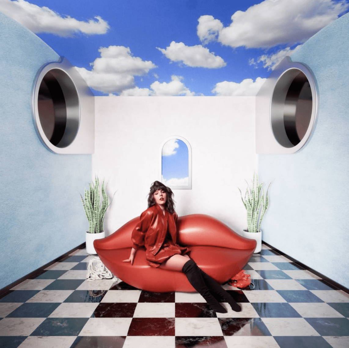 La artista Nina Raku inaugura una nueva etapa en su trayectoria con el lanzamiento de su primer EP, 'Pareidolias', ya disponible online