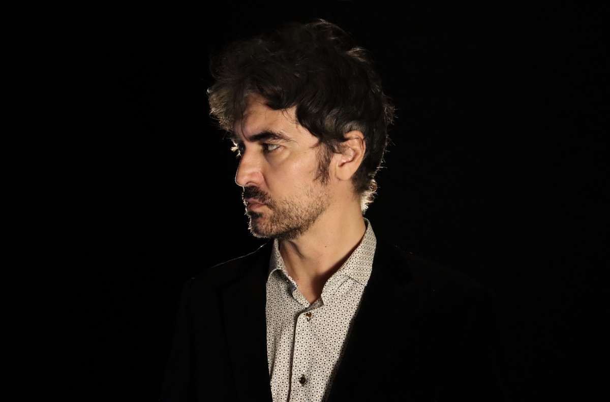 Sean Frutos presenta 'En la fuente', segunda canción que podemos escuchar de su futuro primer disco en solitario tras la separación de Second