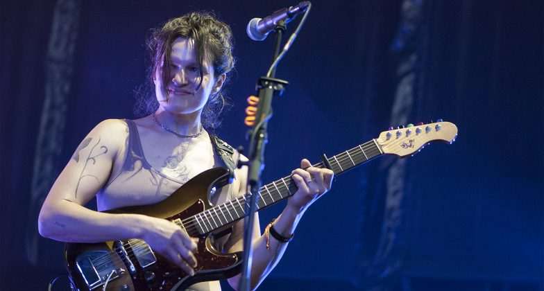Adrianne Lenker, de Big Thief, en Noches del Botánico