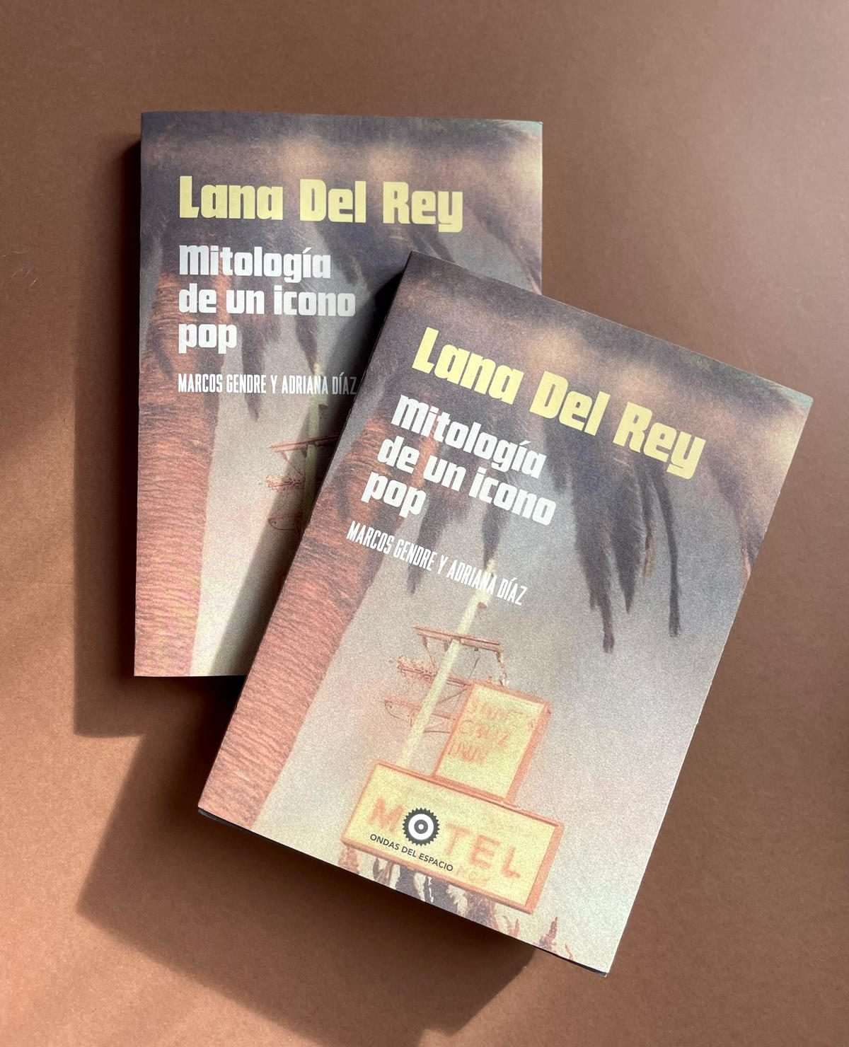 Ya está disponible el libro 'Lana del Rey: mitología de un icono pop' (Ondas del Espacio, 2026), de los autores Marcos Gendre y Adriana Díaz