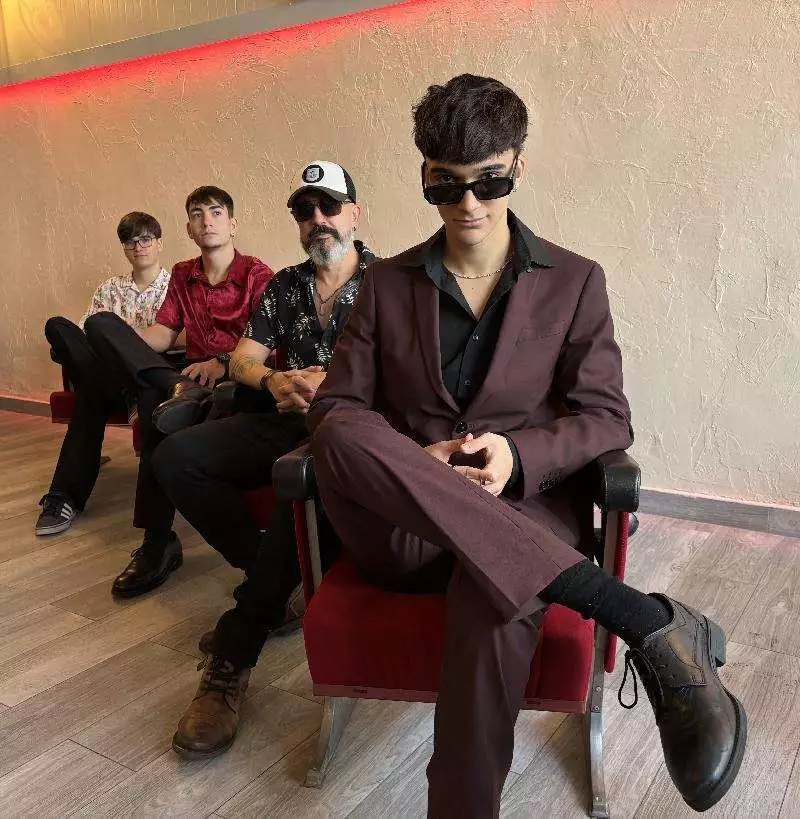 'Brillaremos' es el nuevo videoclip de Eyelet, que ya puedes ver en exclusiva en Mercadeo Pop antes de su estreno oficial en plataformas.