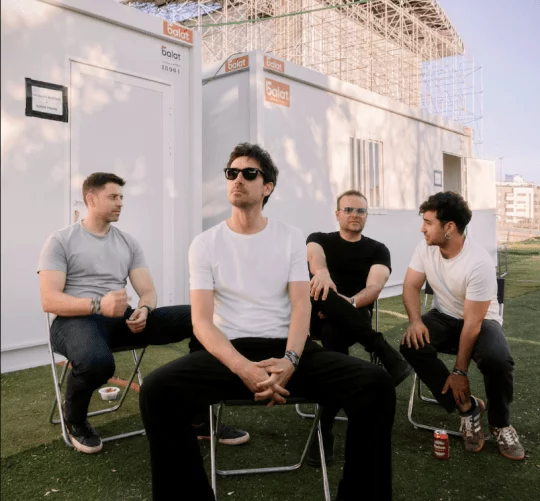 Valiente Bosque presenta 'Fuerza de gravedad', un single sobre la manipulación emocional y poder romper con aquello que nos arrastra