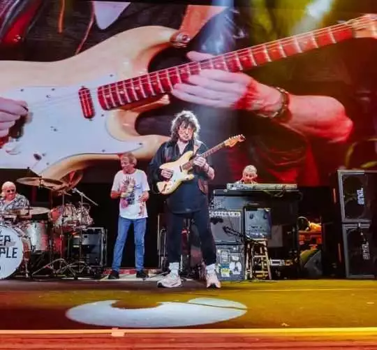 Rictchie Blackmore ha vuelto a tocar con Deep Purple 33 años después de la última vez en el Jones Beach Amphitheater de Wantagh (Nueva York)