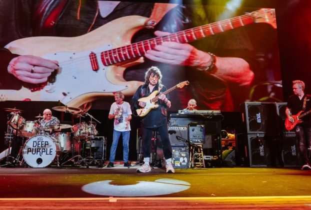Rictchie Blackmore ha vuelto a tocar con Deep Purple 33 años después de la última vez en el Jones Beach Amphitheater de Wantagh (Nueva York)