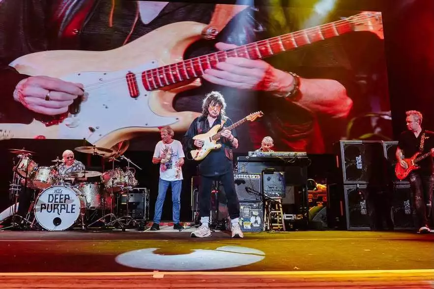 Rictchie Blackmore ha vuelto a tocar con Deep Purple 33 años después de la última vez en el Jones Beach Amphitheater de Wantagh (Nueva York)