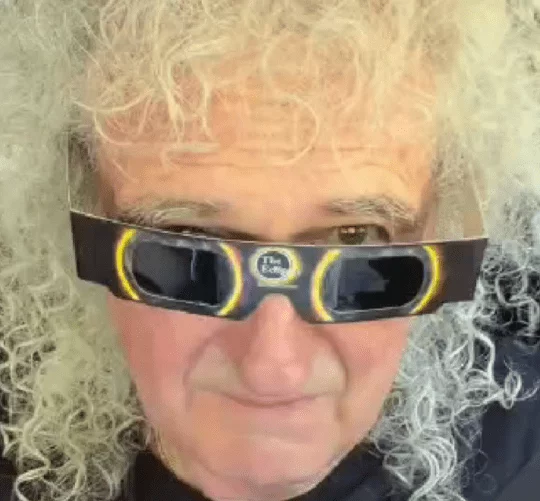 Brian May, legendario guitarrista de Queen y Doctor en Astrofísica, está en España para ver el eclipse total de sol de este 12 de agosto