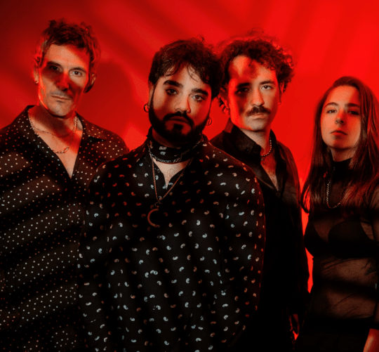 Venus Astra continúa su trayectoria con el lanzamiento de 'Gloria', su nuevo single y videoclip.