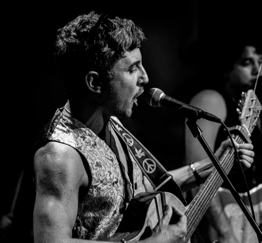 LAVIC regresa con 'Verdades verdaderas', su nuevo single, un nuevo himno guitarrero sin filtros, ya disponible en todas las plataformas digitales